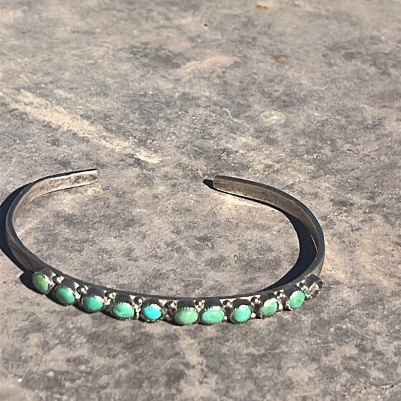 Vintage Native American Silver/Turquoise Row Cuff Bracelet - Picture 14 of 16